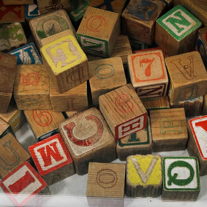 MUXGOA 500 Pcs Unfinished Wood Cubes,1 cm Wooden Blocks for Crafting,Small Wood Cubes for Crafts Making & DIY Projects & Decor