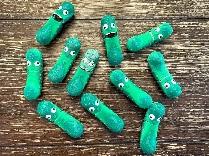 Tickle Pickle Fidget Toy - Pickle Fidget - Fidget Toy (Crazy Eyed)