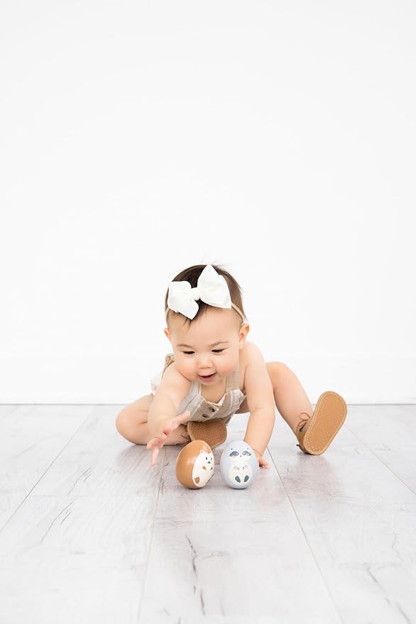 Pearhead Baby Wooden Wobble Toy Set, Raccoon and Hedgehog Balance Toys | FSC-Certified Wood, Montessori-Inspired Tummy Time Play, Sensory Development, Hand-Eye Coordination, Toddler Gift, Ages 6M+