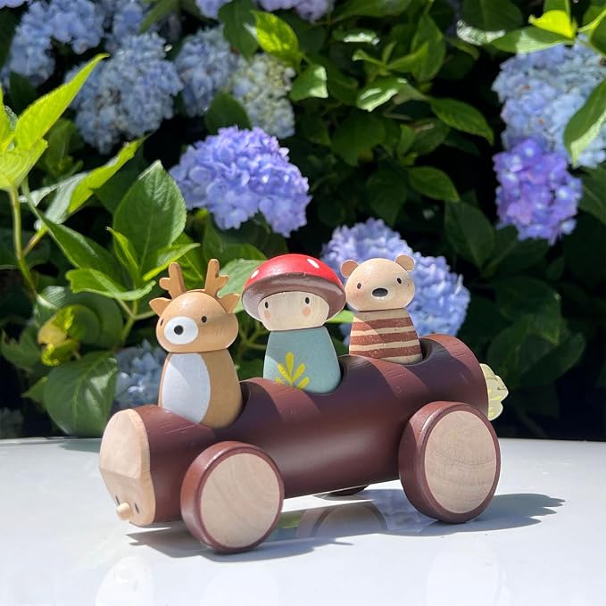 Tender Leaf Toys - Timber Taxi - Wooden Log Shaped Push Vehicle with 3 Removeable Characters - Open-Ended Play Toy, Explore Role-Play and Imagination for Boys and Girls - Age 18m+