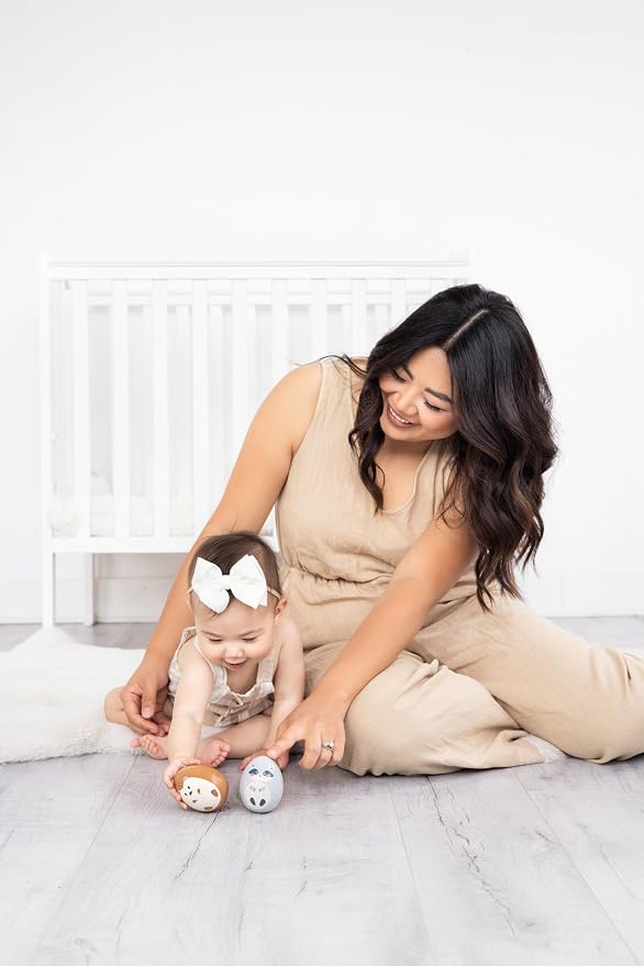 Pearhead Baby Wooden Wobble Toy Set, Raccoon and Hedgehog Balance Toys | FSC-Certified Wood, Montessori-Inspired Tummy Time Play, Sensory Development, Hand-Eye Coordination, Toddler Gift, Ages 6M+