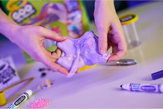 Crayola Mystery Goo Making Kit, Slimy DIY Craft for Kids, Sensory Fidget Putty, Less Mess Activity, Includes Mix Pouches & Mix Ins, Gift for Kids, 6+