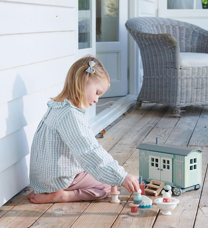 Tender Leaf Toys - Secret Meadow Shepherd’s Hut - Portable Furnished Wooden Shepherd’s Hut on Wheels with 11 Pcs Accessories and 3 Mice Dolls - Open-Ended Play and Story Tellings - Age 3+