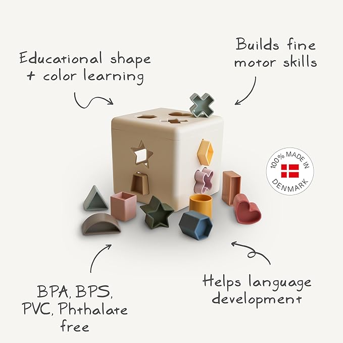 mushie Shape Sorting Box | Made in Denmark (10+ Months) | Made in Denmark, 12 Shapes, BPA-Free, Fine Motor Skills