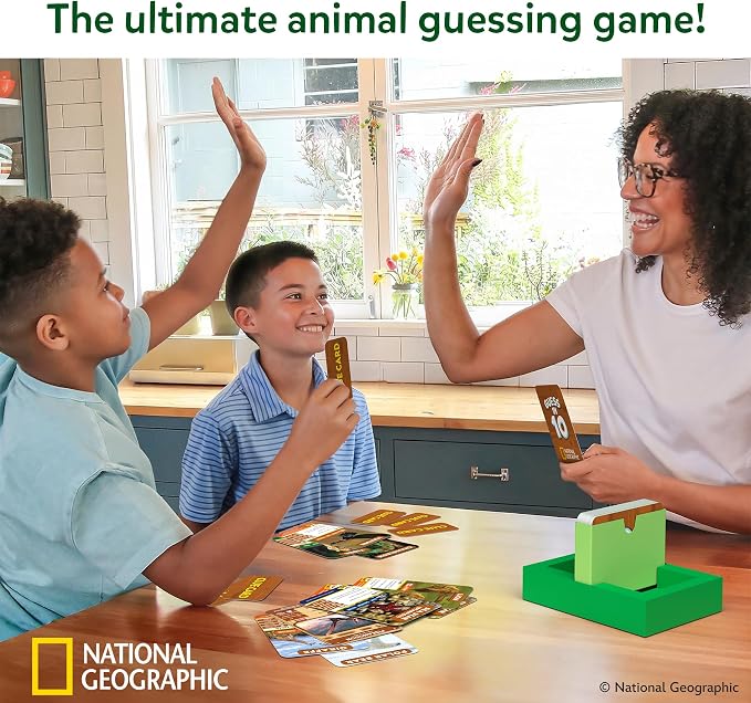 Skillmatics Guess in 10 Game – National Geographic Animals, Gift for Kids | Educational Cards, Family Trivia Game, Travel Toy & STEM Board Game, Screen-Free Fun, Boys & Girls Ages 6, 7, 8, 9 and Up