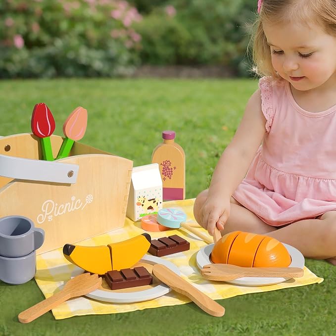 Pillowhale Wooden Picnic Basket Play Food Set – 21 PCS Pretend Kids Kitchen Toy with Blanket, Cutting Fruit & Dual Place Settings – Imaginative Outdoor Role-Play Gift for Toddlers Ages 3+