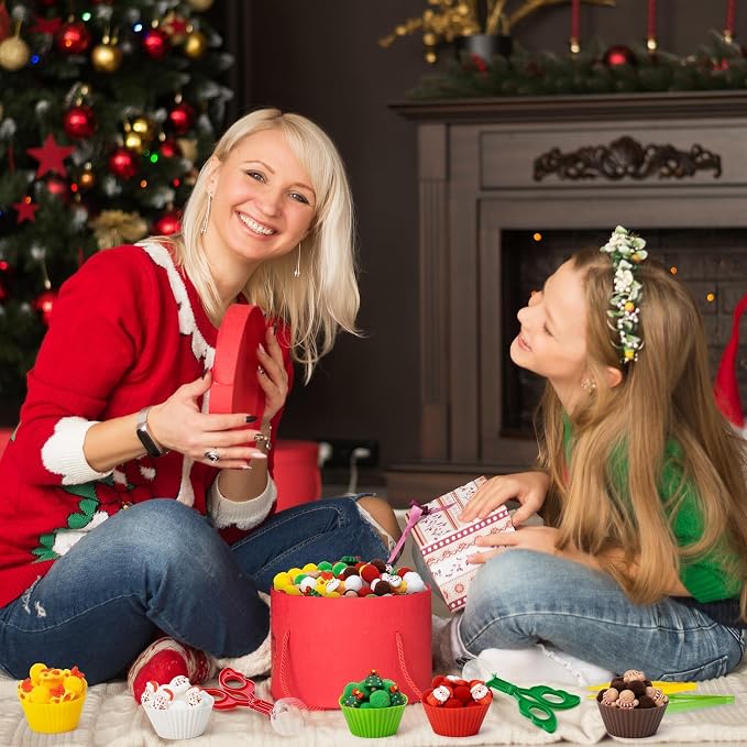 Christmas Sensory Bin Fillers, 266Pcs Fine Motor Toy Set | Counting Sorting Toys, Preschool Education Activities, Christmas Gift for Kids, Plastic Bead with Santa Claus Cup Clip
