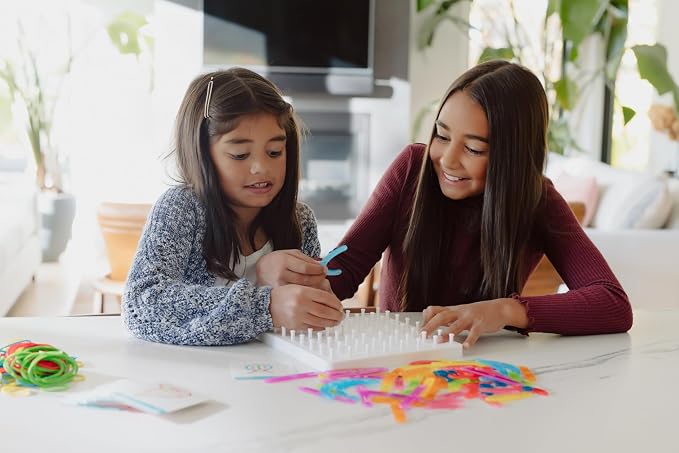 Chuckle & Roar Pegboard Creations Geoboard Set – 2-in-1 Peg Pieces & Rubber Band Art Board, Includes 25 Double-Sided Challenge Cards (50+ Designs), Creative STEM Activity for Kids Ages 5+