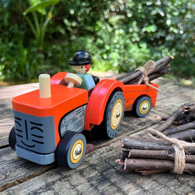 Tender Leaf Toys - Farmyard Tractor - Wooden Tractor Toy with Removeable Trailer, Animals and Accessories - Open-Ended Play Toy, Farm Pretend Play for Boys and Girls - Age 18m+