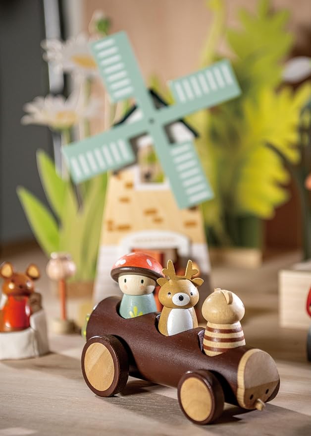 Tender Leaf Toys - Timber Taxi - Wooden Log Shaped Push Vehicle with 3 Removeable Characters - Open-Ended Play Toy, Explore Role-Play and Imagination for Boys and Girls - Age 18m+