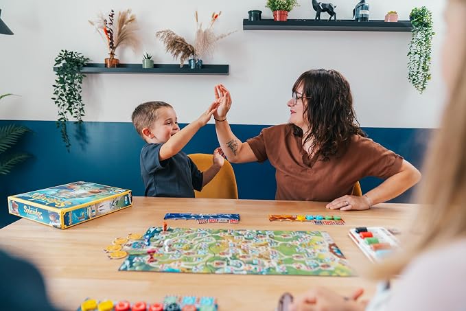 Asmodee Splendor Kids Strategy Board Game | Collect gems, recruit pirate crews, and race for treasure. Ages 6+, 2-4 players, 20 min.