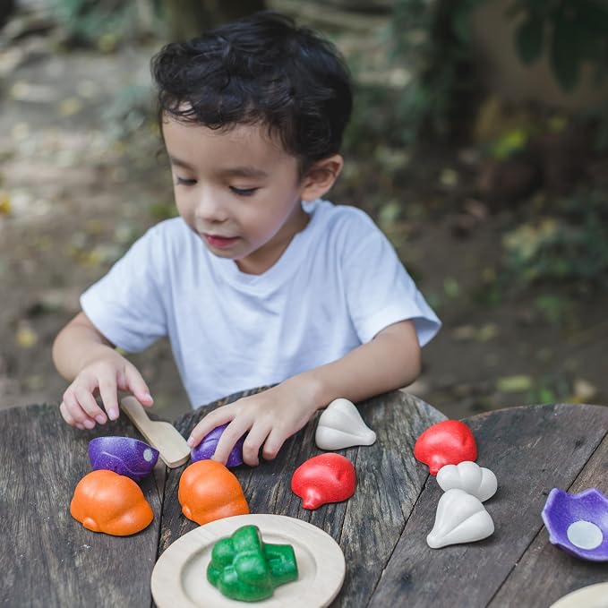 PlanToys 5 Wooden, Colorful Vegetable (Veggie) Food Playset (3431) | Sustainably Made from Rubberwood and Non-Toxic Paints and Dyes. | broccoli, pepper, pumpkin, garlic, cabbage, kids kitchen playset, girls, boys, fine motor imaginative role play gift set